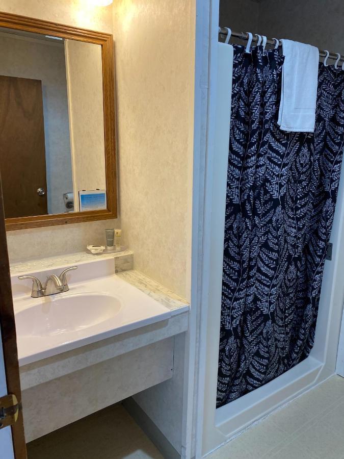 Lake Ontario Motel & Inn Newfane Extérieur photo