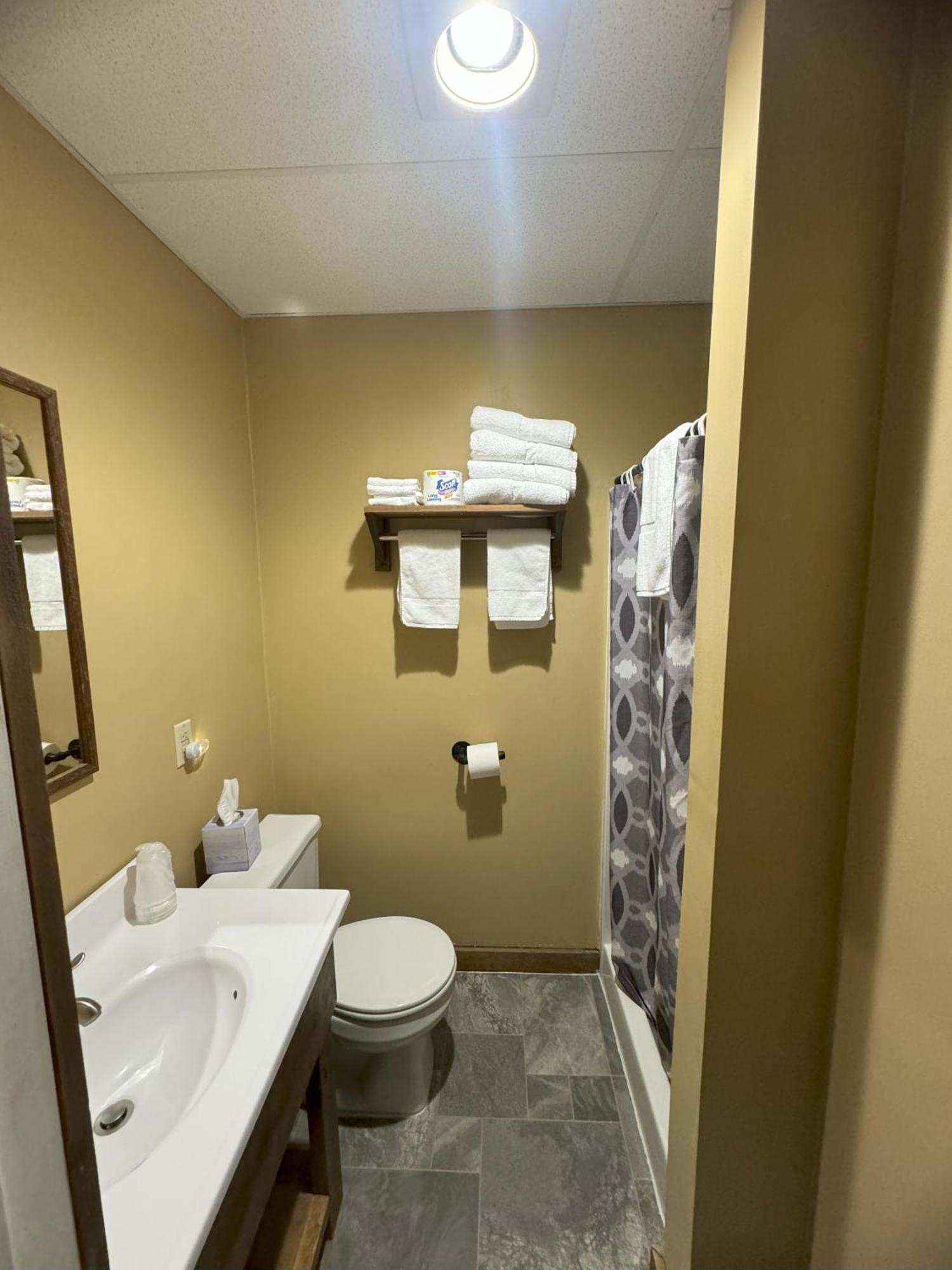 Lake Ontario Motel & Inn Newfane Extérieur photo