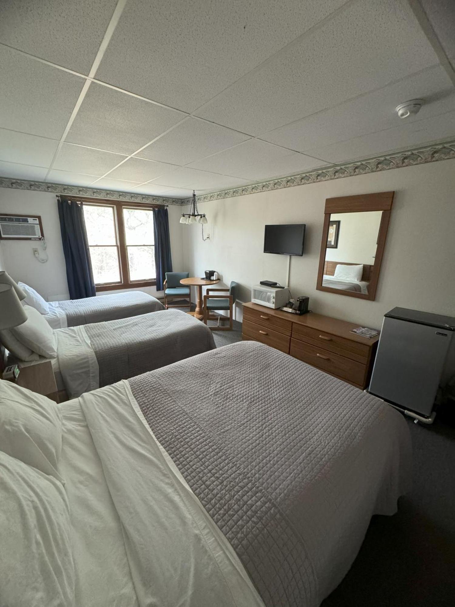 Lake Ontario Motel & Inn Newfane Extérieur photo
